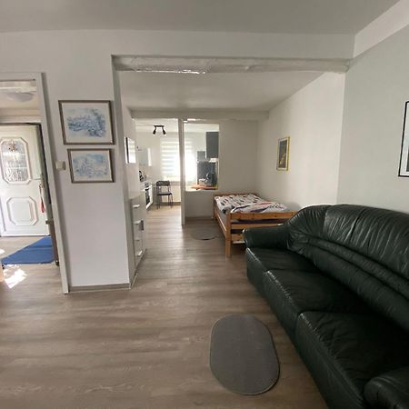 Ferienwohnung Mit Separatem Eingang Und Parkplatz, Ideal Fuer Handwerker Und Geschaeftsreisende Дорф-Мекленбурґ Екстер'єр фото