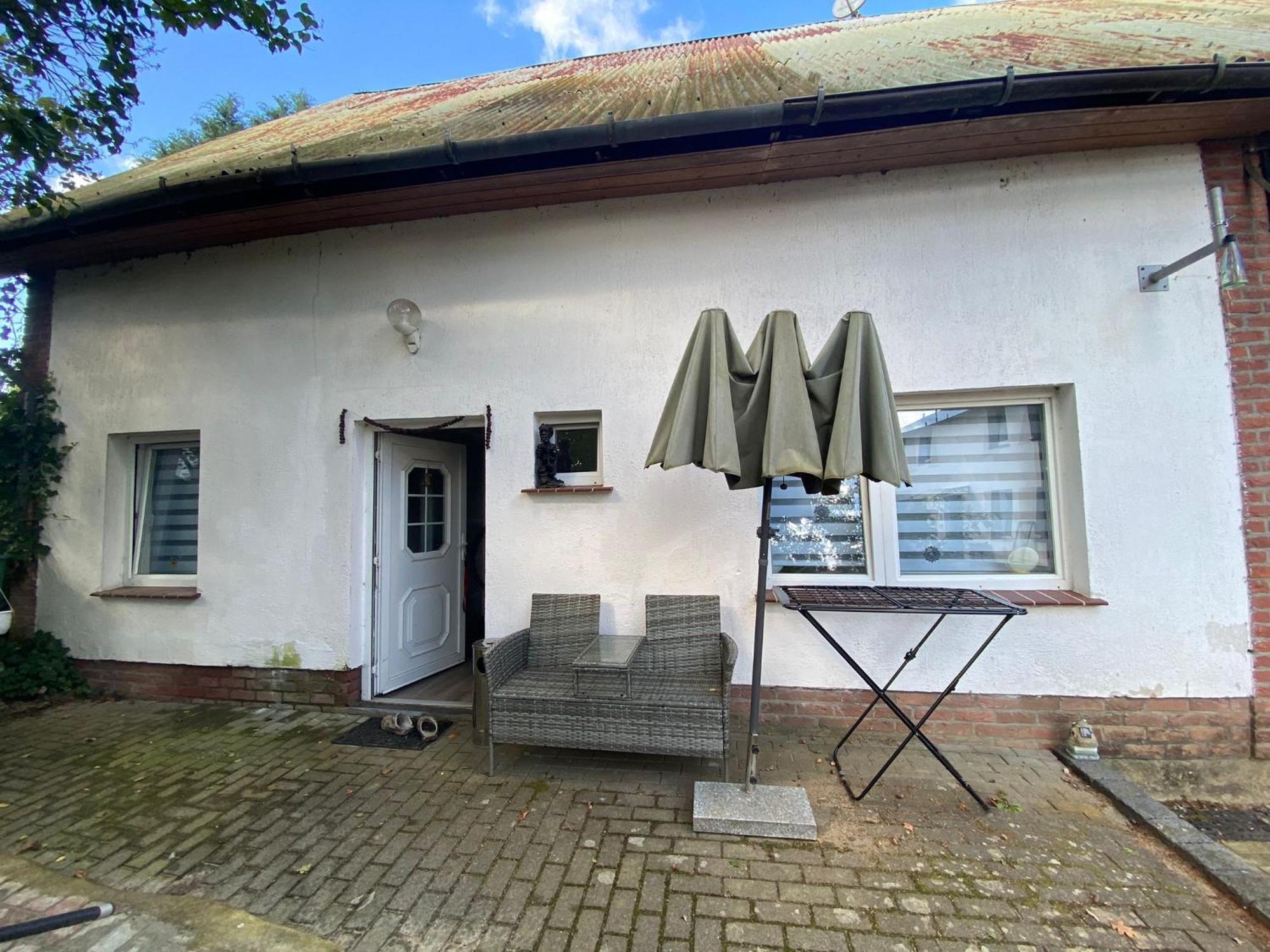 Ferienwohnung Mit Separatem Eingang Und Parkplatz, Ideal Fuer Handwerker Und Geschaeftsreisende Дорф-Мекленбурґ Екстер'єр фото